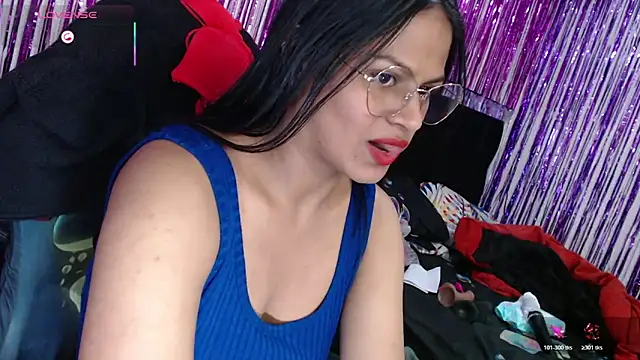 SweetAlmaa online show from 2, 12, 2025