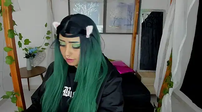 lussyevans24 online show from 25, 1, 2025