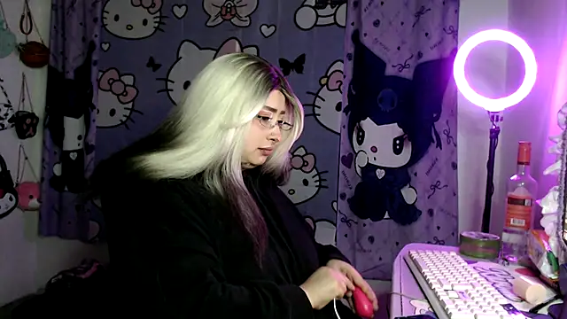 lussyevans24 online show from 10, 4, 2026