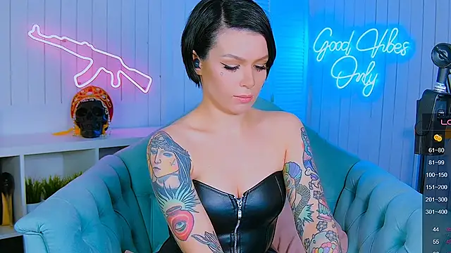 My toys pink online show from 26, 2, 2025