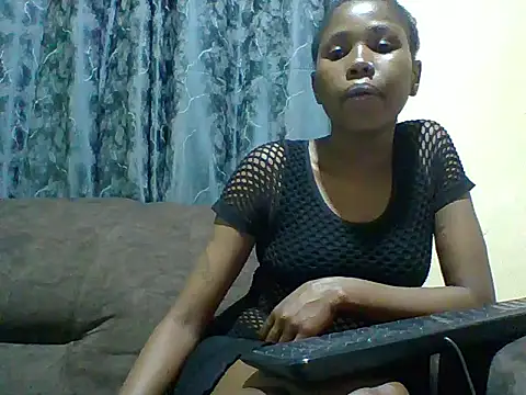 miss lyne001 online show from 12, 9, 2025