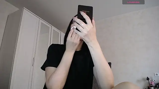 Devil Goddess online show from 19, 1, 2026