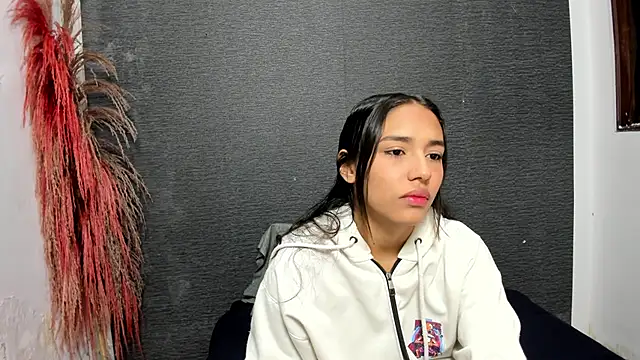 monse 02 online show from 22, 3, 2025