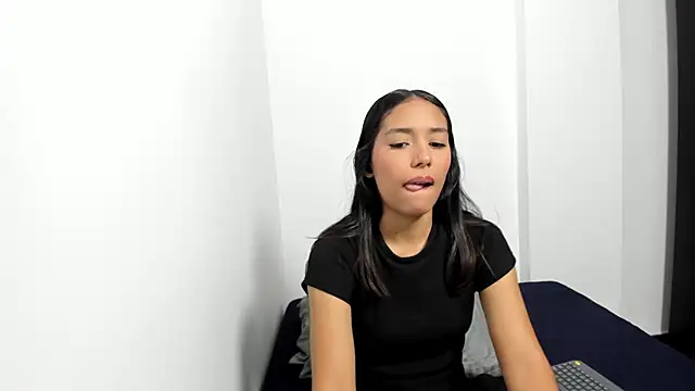 monse 02 online show from 2, 10, 2025