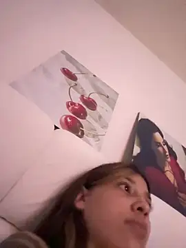 Snapshot of DanielaSaenz0 chatting on 20, 12, 2025 DanielaSaenz0 online show from 20, 12, 2025