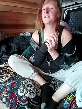 Snapshot of Eluradess chatting on 23, 10, 2025 Eluradess online show from 23, 10, 2025