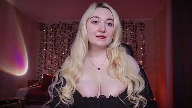 Snapshot of AllisonBlack_ chatting on 11, 10, 2025 AllisonBlack  online show from 11, 10, 2025