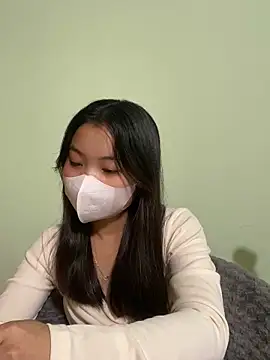 Maeve2k5 online show from 29, 12, 2024