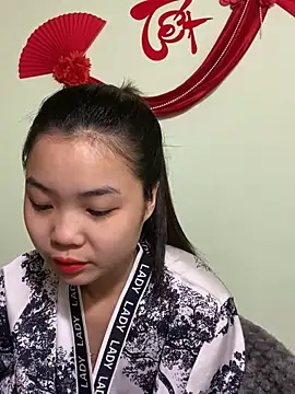 Maeve2k5 online show from 11, 1, 2025