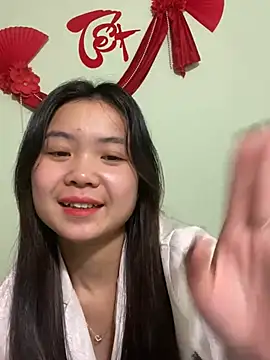 Maeve2k5 online show from 2, 2, 2025