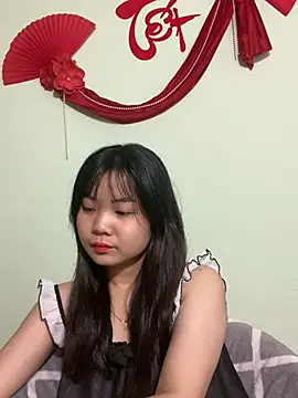 Maeve2k5 online show from 28, 2, 2025