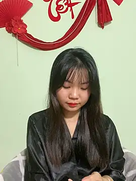 Maeve2k5 online show from 2, 3, 2025