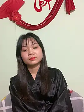 Maeve2k5 online show from 4, 3, 2025