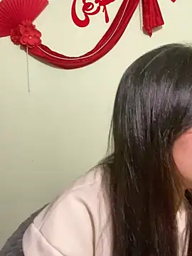 Maeve2k5 online show from 8, 3, 2025