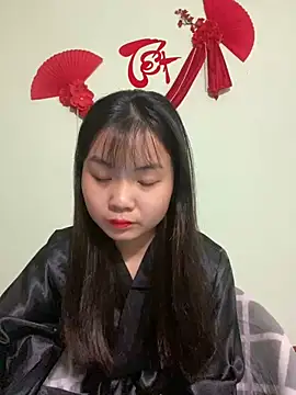 Maeve2k5 online show from 17, 3, 2025