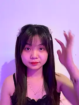 Maeve2k5 online show from 13, 9, 2025