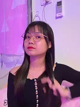 Maeve2k5 online show from 29, 10, 2025