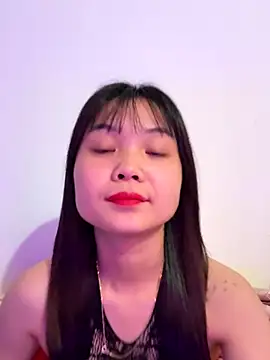 Maeve2k5 online show from 8, 11, 2025