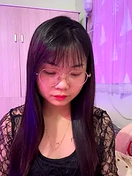 Maeve2k5 online show from 1, 12, 2025