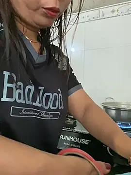 Linaannn online show from 3, 6, 2026