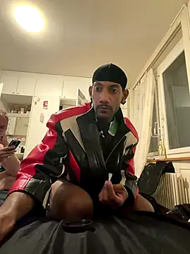 Snapshot of esteraulxxx chatting on 28, 9, 2025 esteraulxxx online show from 28, 9, 2025