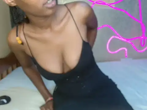 Snapshot of Cindie_Channel chatting on 19, 11, 2025 Cindie Channel online show from 19, 11, 2025