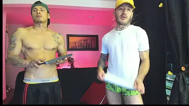 Snapshot of MARCELOANDLUCIAN chatting on 27, 2, 2025 MARCELOANDLUCIAN online show from 27, 2, 2025