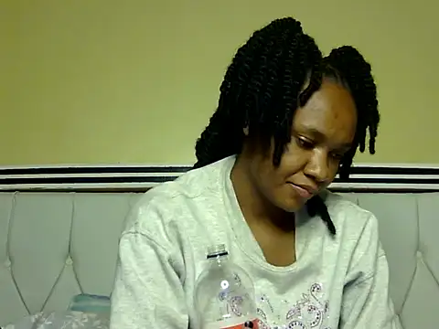 Snapshot of Jay_Vee chatting on 19, 11, 2025 Jay Vee online show from 19, 11, 2025