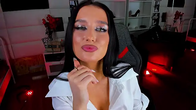 OmeliaDior online show from 28, 1, 2025