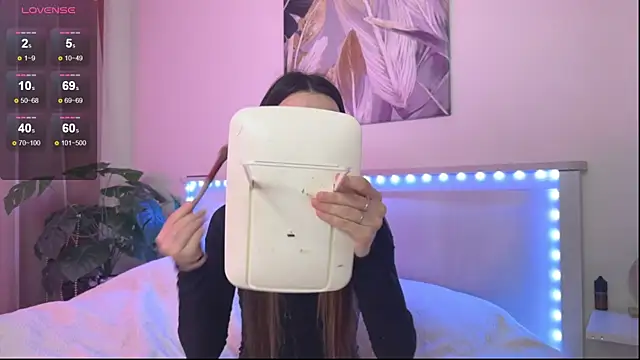 Snapshot of Veronica_leal chatting on 16, 12, 2025 Veronica leal online show from 16, 12, 2025