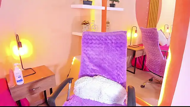 Hanah Greey online show from 25, 2, 2025