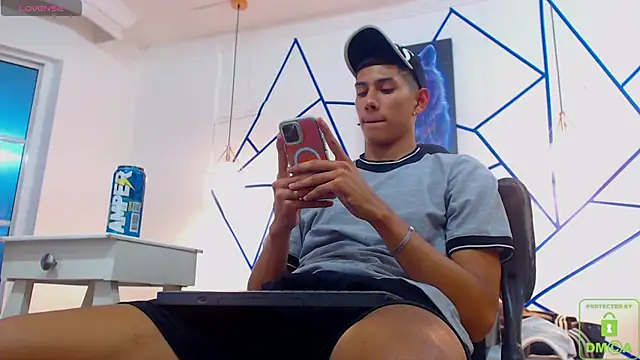 Snapshot of Valerio_20 chatting on 17, 12, 2024 Valerio 20 online show from 17, 12, 2024