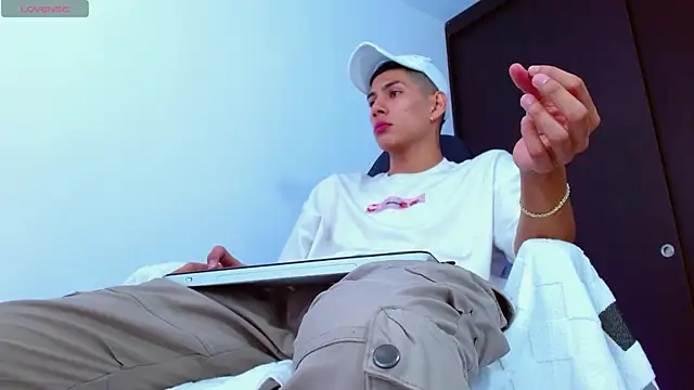 Snapshot of Valerio_20 chatting on 18, 3, 2025 Valerio 20 online show from 18, 3, 2025