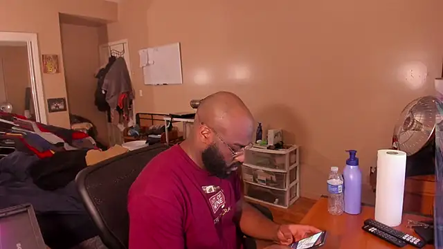 MrChuckDailyXXX online show from 8, 1, 2025