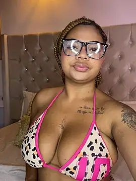 Eloisa cleavage  online show from 18, 7, 2026
