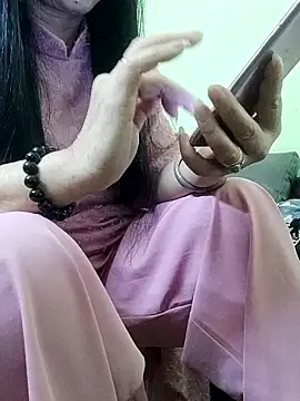 Snapshot of Hangem111 chatting on 2, 2, 2026 Hangem111 online show from 2, 2, 2026