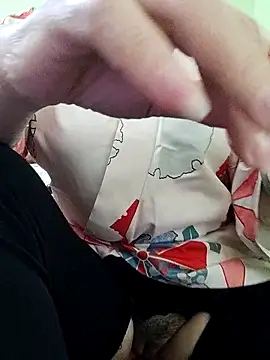 Snapshot of Hangem111 chatting on 6, 2, 2026 Hangem111 online show from 6, 2, 2026