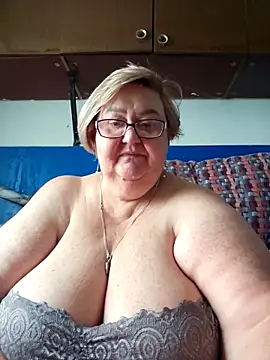 Snapshot of Awn290668 chatting on 14, 9, 2025 Awn290668 online show from 14, 9, 2025