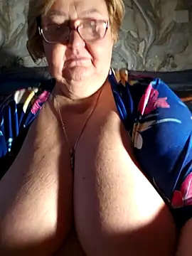 Snapshot of Awn290668 chatting on 4, 11, 2025 Awn290668 online show from 4, 11, 2025