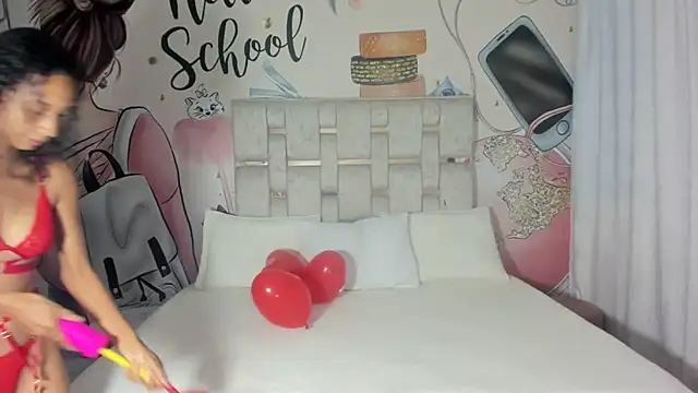 EMMA SWEETT1 online show from 14, 2, 2025