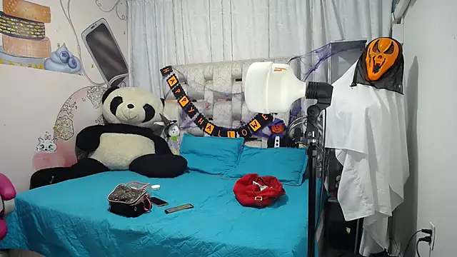 EMMA SWEETT1 online show from 30, 10, 2025