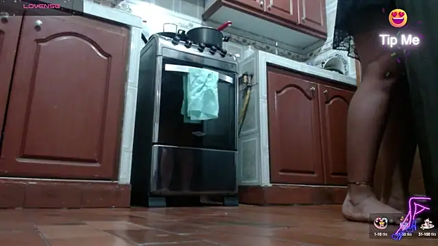 carlajames  online show from 25, 2, 2025