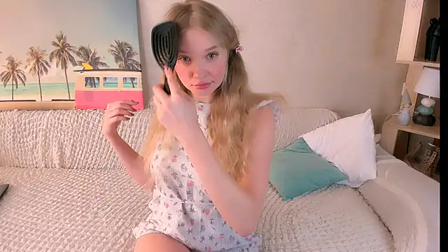 BoysLoveBlondee online show from 10, 3, 2025