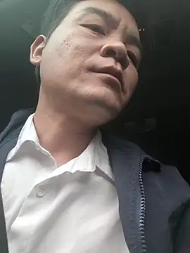 kisstoyousoon2024 online show from 17, 12, 2025