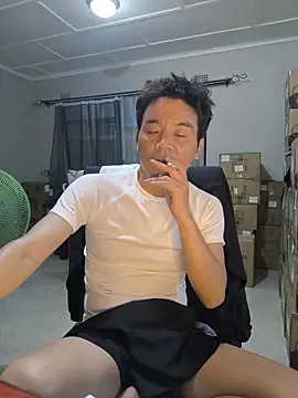 kisstoyousoon2024 online show from 19, 12, 2025