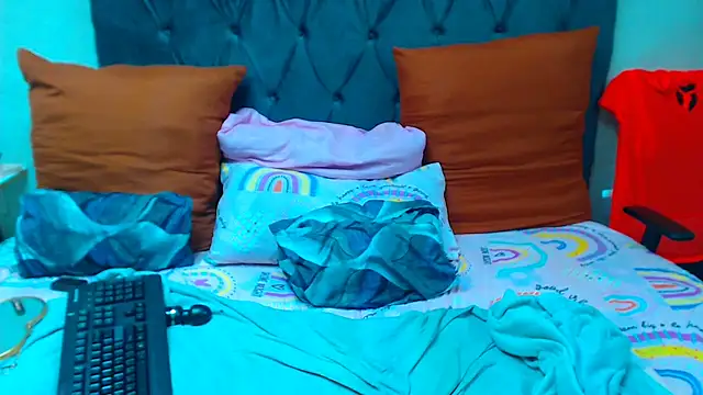 SAVAGExBOO online show from 15, 2, 2025