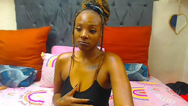 SAVAGExBOO online show from 19, 2, 2025