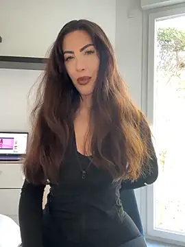 Snapshot of Eyline chatting on 5, 4, 2026 Eyline online show from 5, 4, 2026