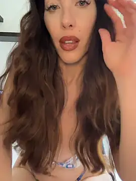 Snapshot of Eyline chatting on 11, 4, 2026 Eyline online show from 11, 4, 2026