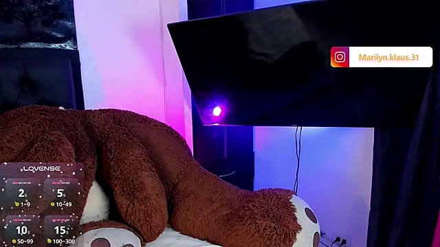 Maryonthemoon online show from 23, 11, 2025